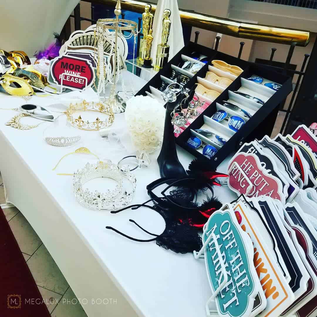 St. Louis Photo Booth Rental - Megalux Photo Booth is a photo booth rental company in St. Louis, MO. We provide custom, complete photo experience for guests to enjoy using high-end photo booth rentals with social media, green screen, video and animated GIF capabilities. Book us today at MegaluxPhotobooth.com #MegaluxBooth